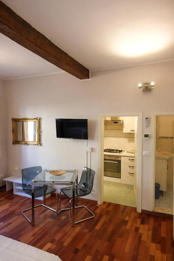 Ludo'S Home Florence Italy